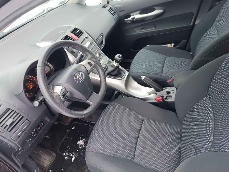 Toyota Auris Lift 1.33