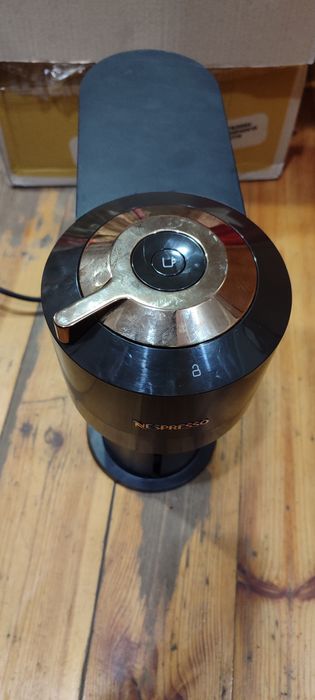 Кофеварка капсульная Nespresso Vertuo