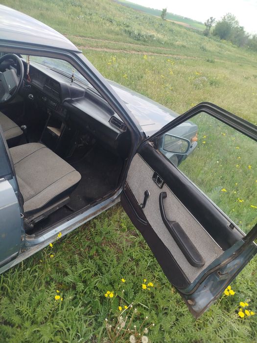 Продам авто мазда 323