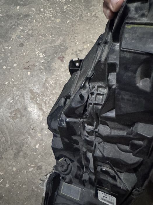 Фара ліва Led Tesla 3