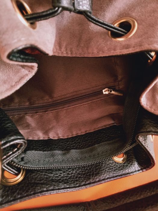 Nowa torebka, modny fason.