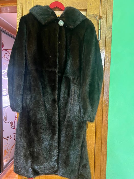 Норковую шубу в идеальном состоянии