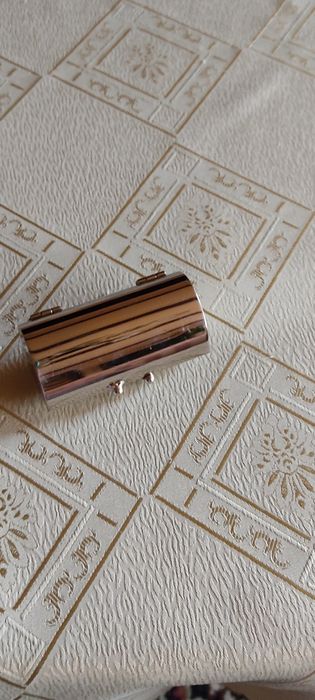 Etui do szminki z lusterkiem