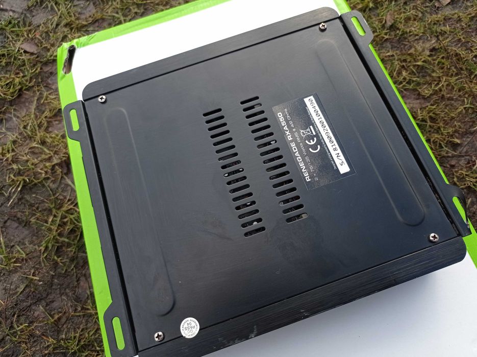 Subwoofer Tuba Skrzynia Basowa Wzmacniacz RENEGADE Moc 300RMS