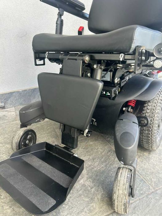 Quickie Jive M Electric Wheelchair