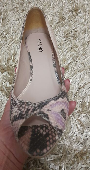 Sapatos salto alto marca brasileira. Tamanho 39. Tacão 9,5cm.