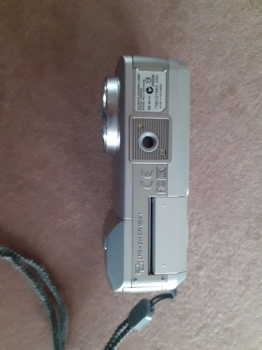 Olympus 5.0 Megapixel Camedia digital camera C-500 Zoom