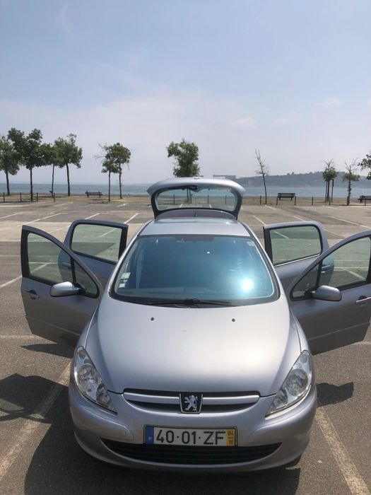 Peugot 307  1.4 - Gasolina 2004