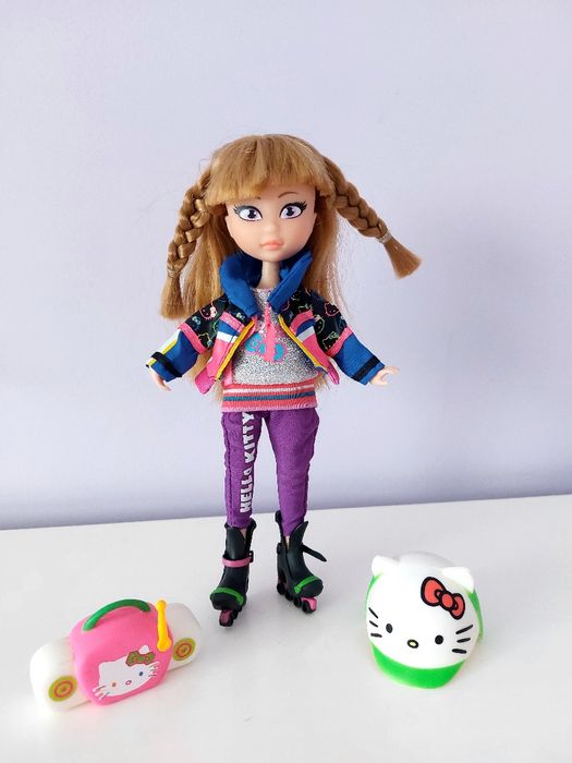 Boneca patinadora - Hello Kitty