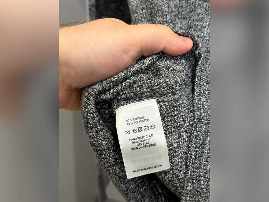 Sweter męski szary gładki, fason regularny, kieszonka na piersi S