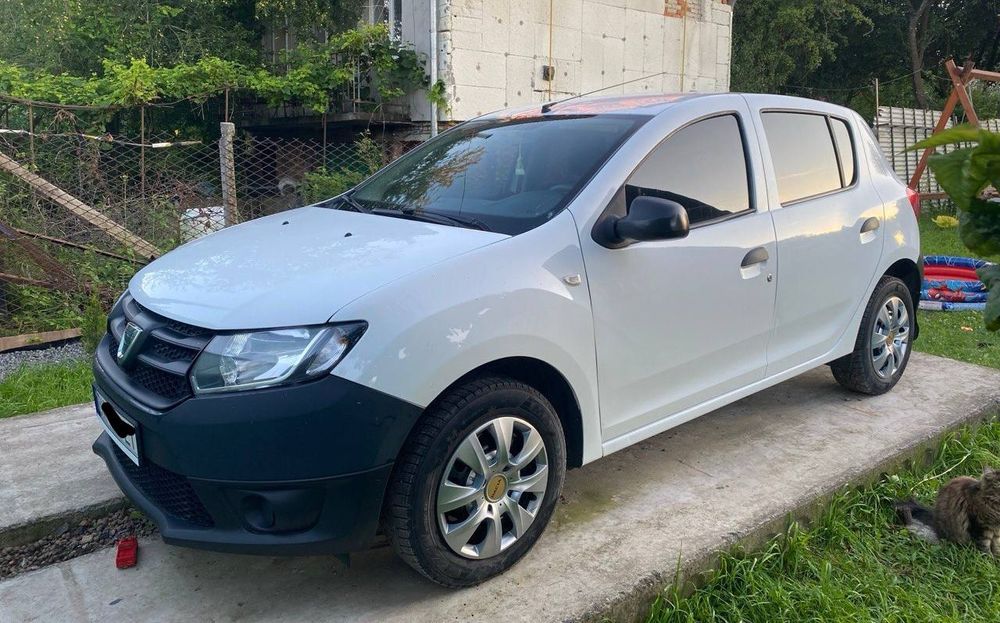 Продам надійний та економний автомобіль — Dacia Sandero II 2013 року