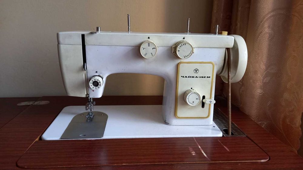 Швейна машинка "Чайка 142 М"