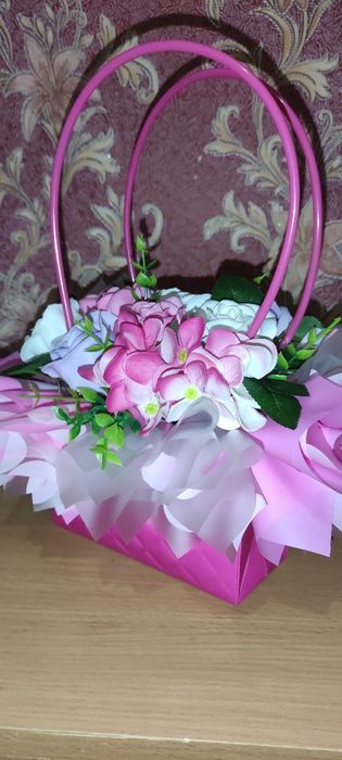 Букети з мильними квітами та з цукерками