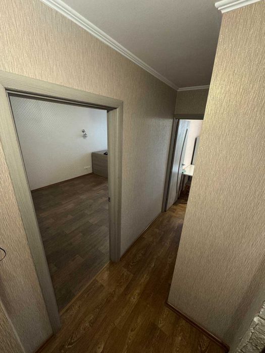 Продаж 1 кім Центр