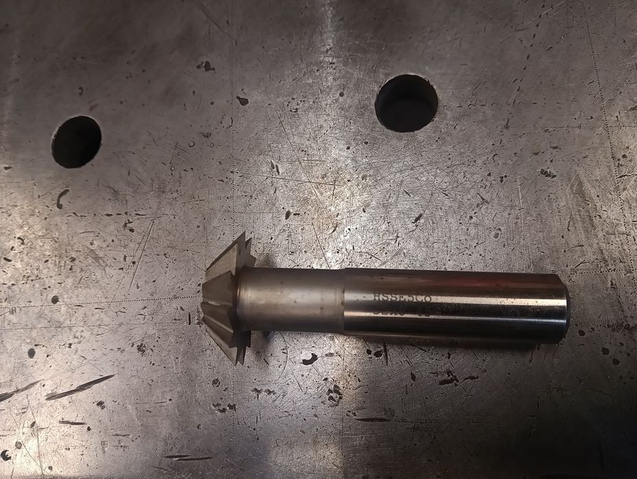 Frez kątowy teowy trzpieniowy HSS-E 5⁰Co 32x8 45⁰