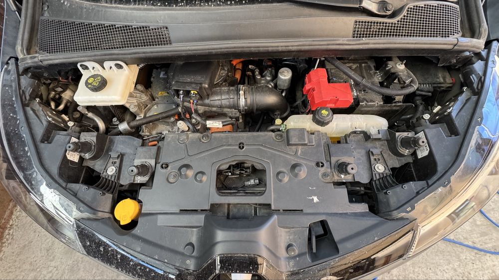 Рено зоя 2021 год свежая