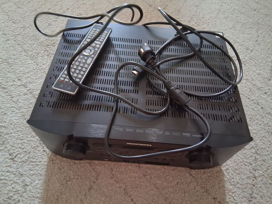 Amplituner marantz