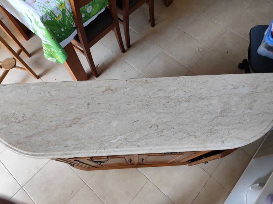 Móvel em cerejeira como novo