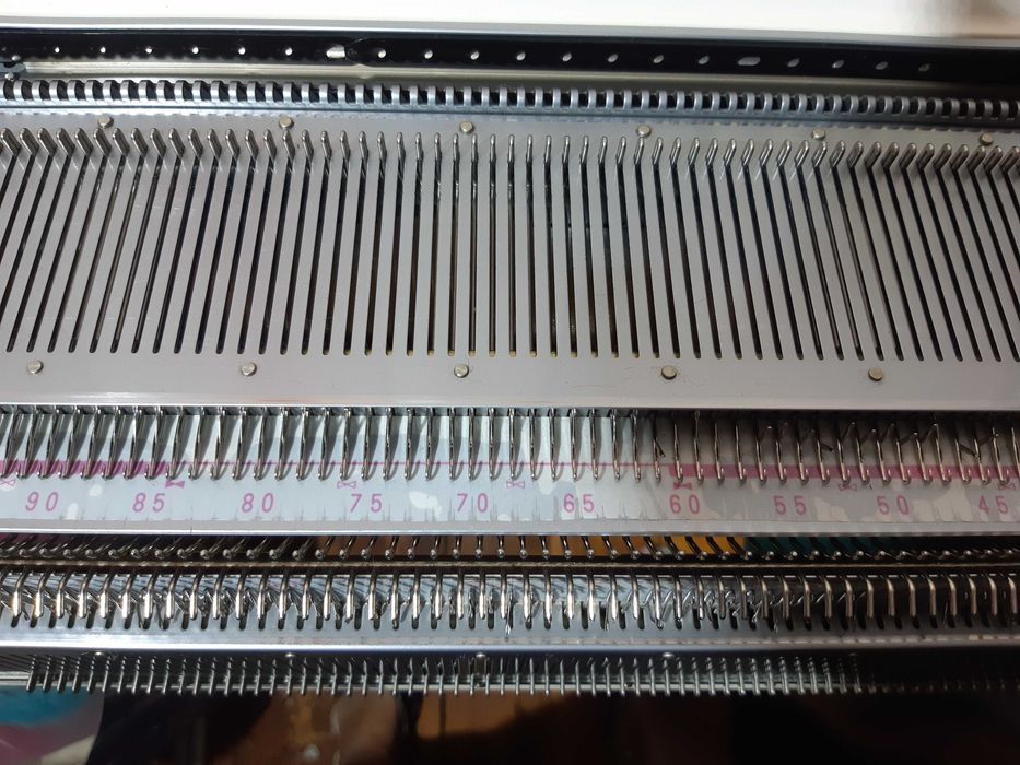 Двофонтурна вязальна машина Brother KH 893 Palie AII + KR850