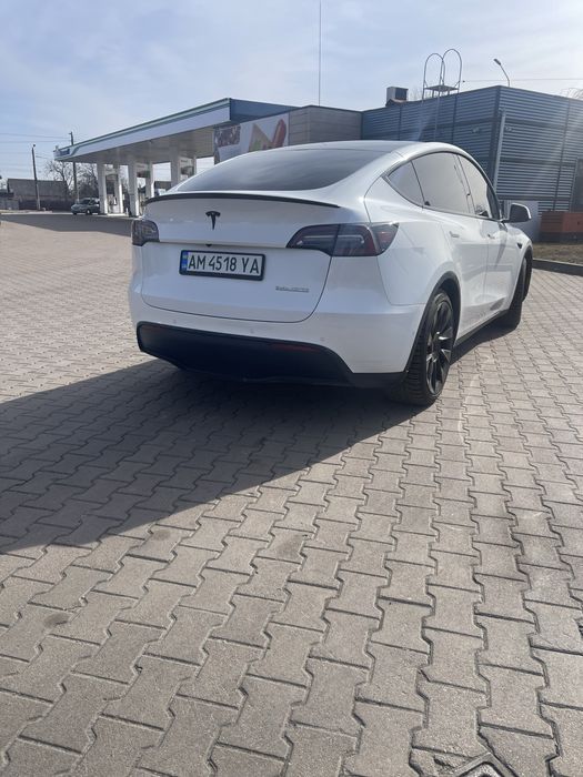 Tesla Model Y 2022/06 Performance 82 квт