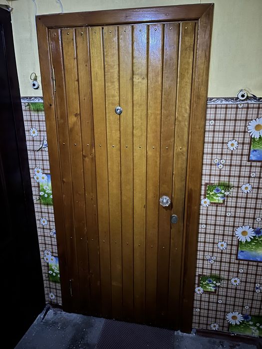 Продам вхідні двері