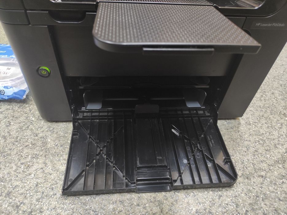 Лазерный принтер HP LaserJet Pro P1606dn