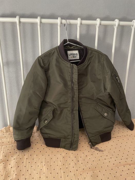 Віддам весняну куртку для хлопчика 4 роки