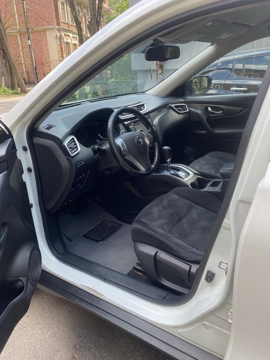 Продам Nissan  X-Trail 2016