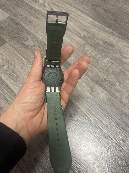 Продам часы Swatch
