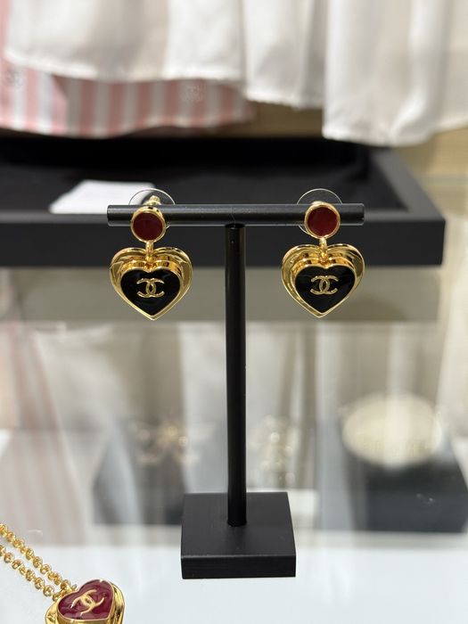 CHANEL® Luksusowe perły CC® kolczyki ekskluzywna biżuteria