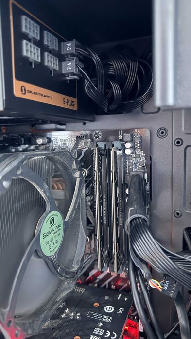 Komputer gamingowy Intel Core i3 8350K 4-rdzeniowy 8GB RAM, monitor