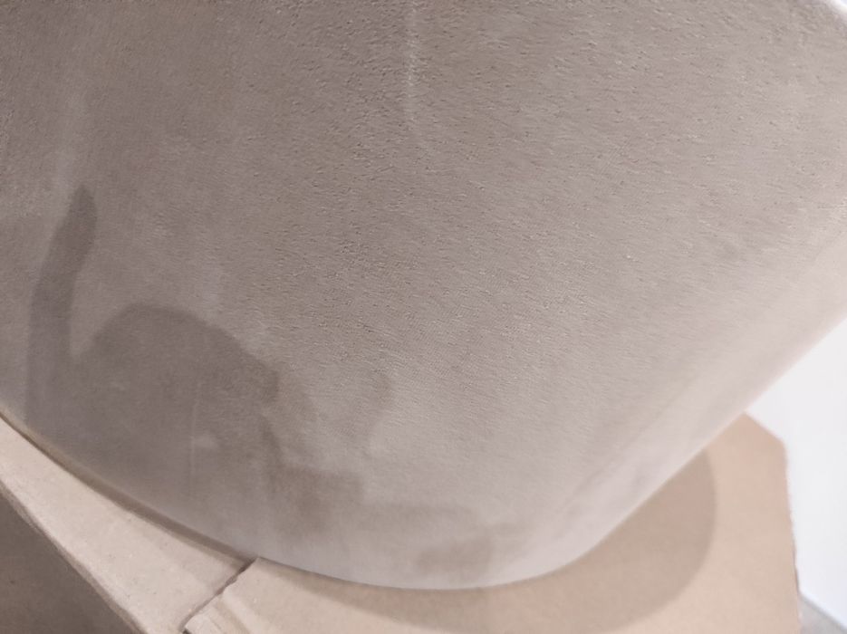 Beżowy welurowy abażur średnica 50 cm. 24,5cm wysokość