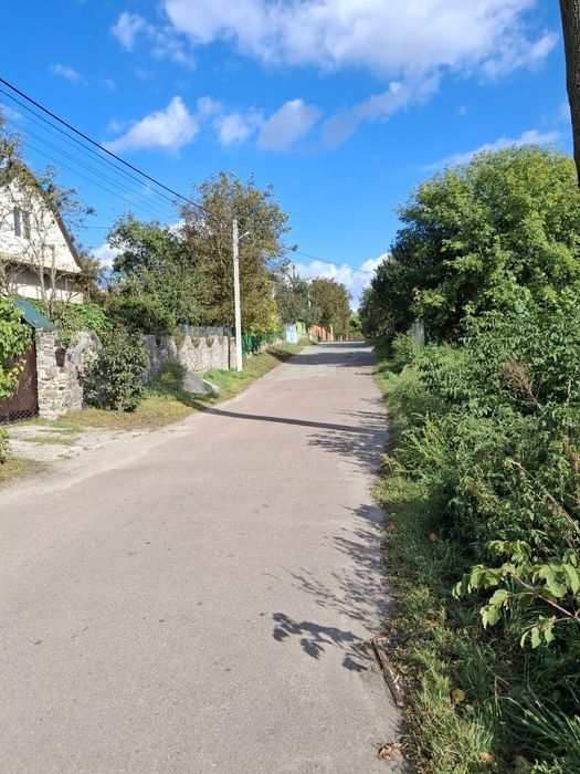 Продаж ділянки 44 сот під забудову Вихід на дві вулиці//Асфальтований під'їзд/Колодязь/Електрика/20км від Житомира