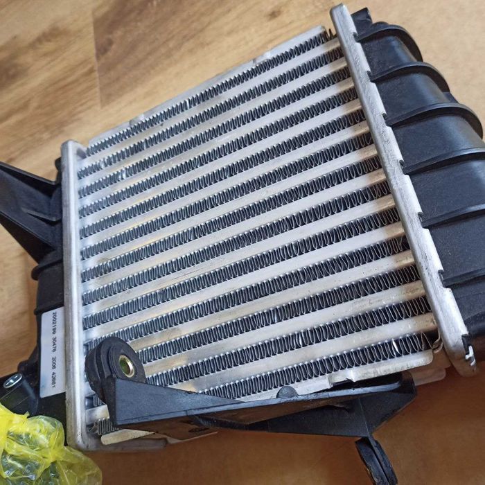 030476 NRF Інтеркулер для Skoda, Volkswagen