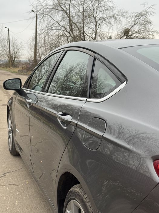 Ford Fusion 2017 рік 2.0 гібрид