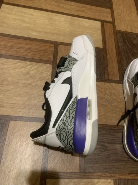 Продам кросівки NIKE