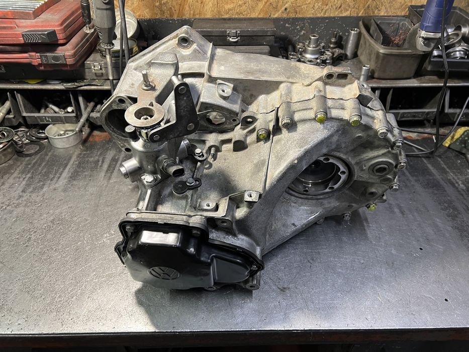 Новая Коробка КПП Volkswagen фольксваген транспортер T5 1.9 02Z301103D