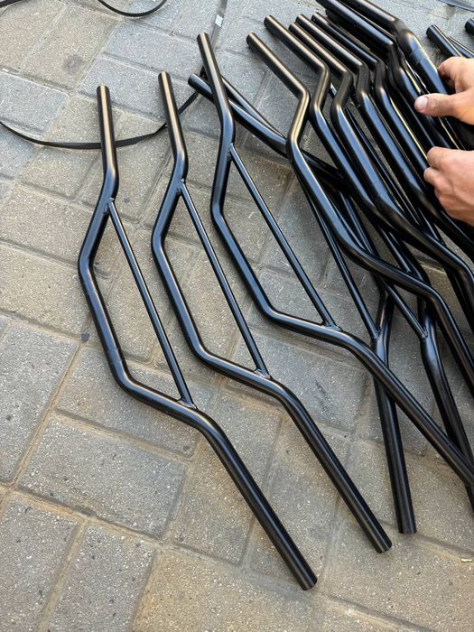 Руль для мотоцикла, різні у наявності