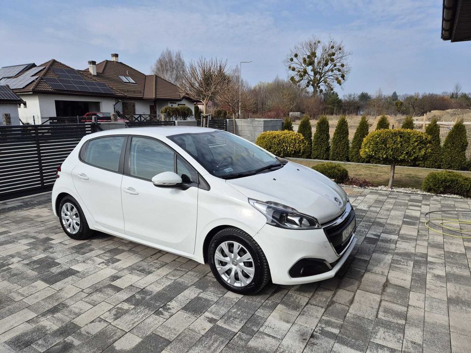 Sprzedam samochód Peugeot 208 rok 2015