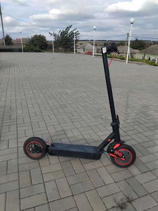 Продается електросамокат Giant Ultra U9 S