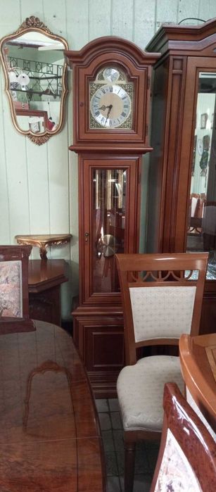 підлоговий годинник ( напольные часы)