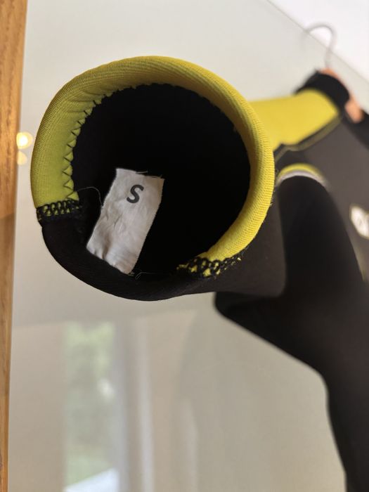 pianka neoprenowa krótka 2 mm Swarm YS2 dziecięca r. S lub 134 cm