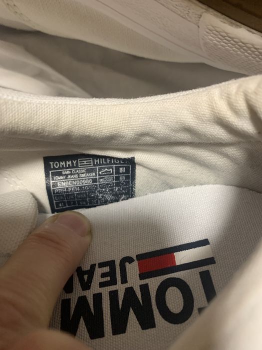 Trampki Tommy Jeans defekt