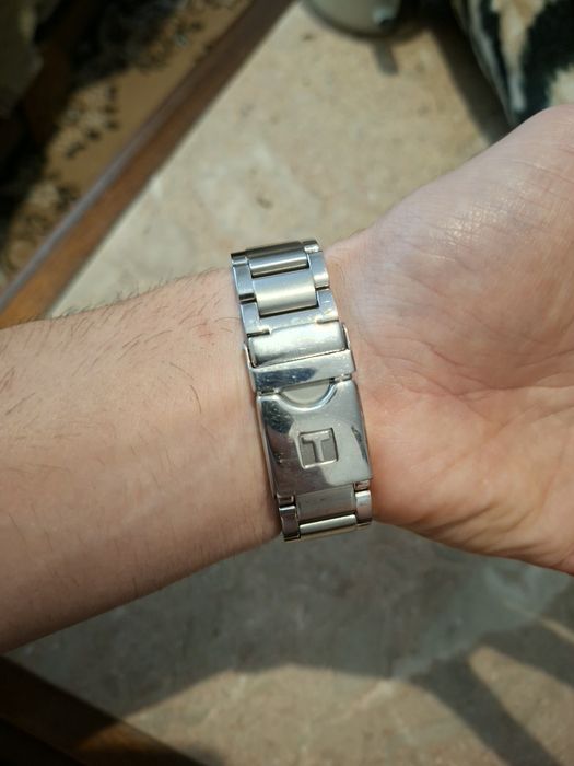 Tissot Quickster Chronograph – Relógio de Aço (Full Set: Caixa e Papéis)