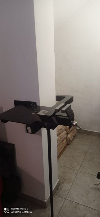 Stół roboczy z imadłem