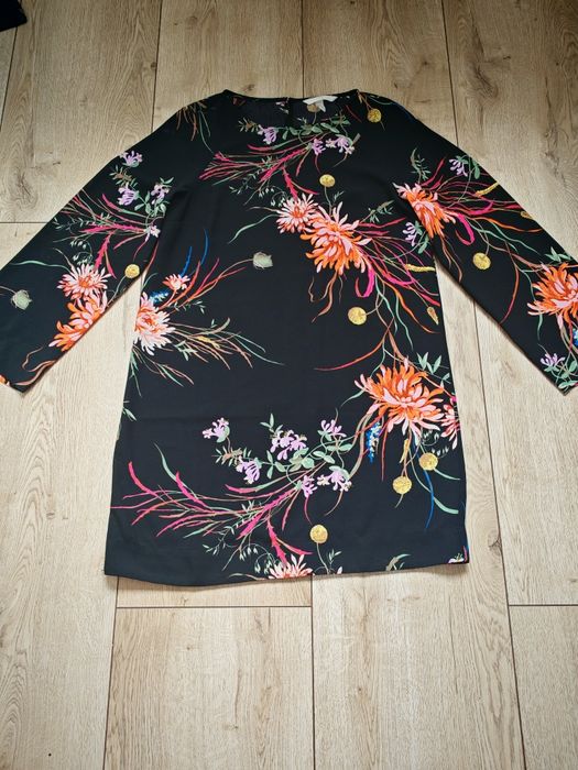 Oddam za darmo sukienkę w kwiatowy wzór h&m