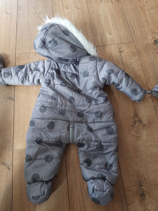 Kombinezon niemowlęcy