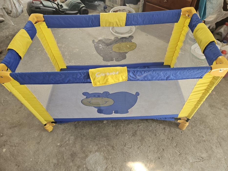 Cama portátil de criança