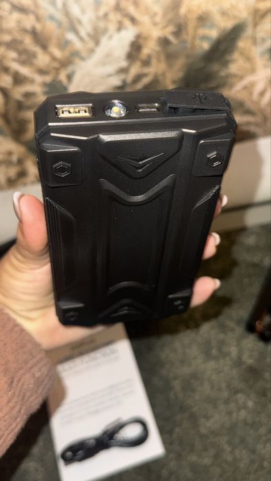 Arrancador de Bateria Carro / Powerbank KOFUO Jump Starter 12V (Novo na Caixa)