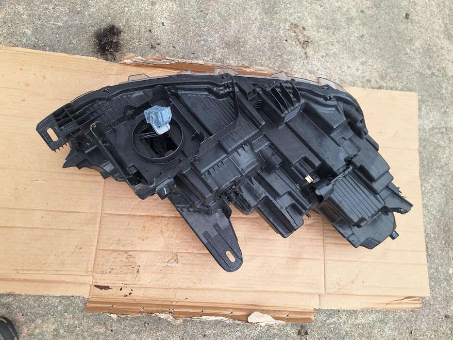 Фара Ford Mustang Mash-e